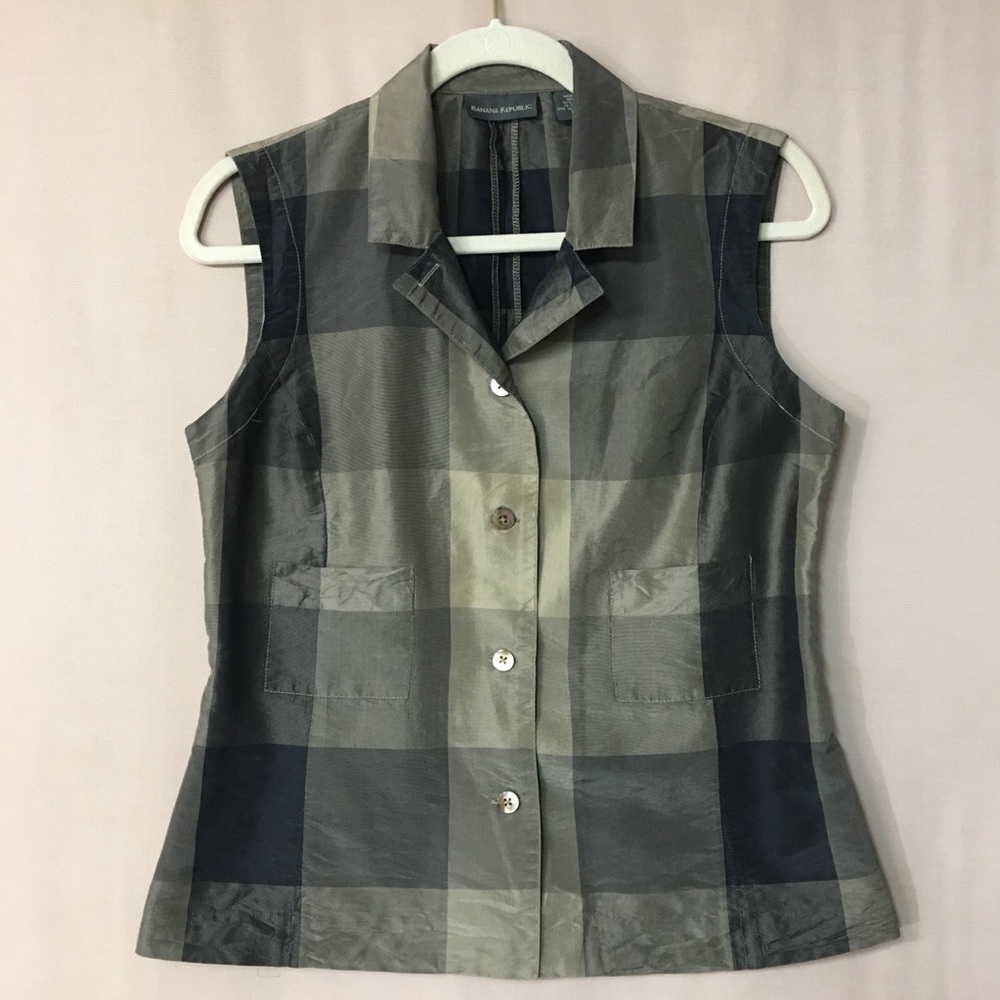 Banana Republic 100% Silk Sleeveless button-up Blouse, Sz L